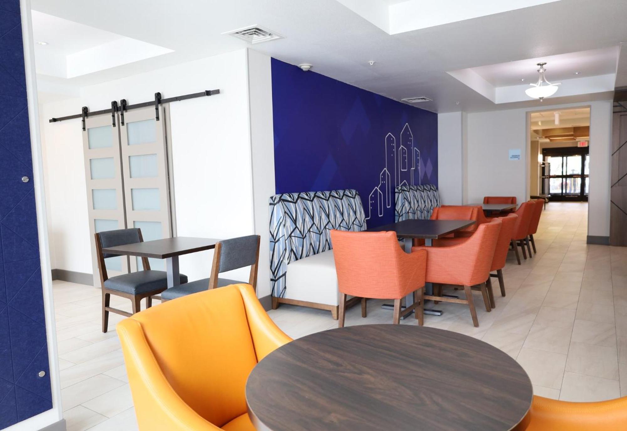 Holiday Inn Express Hotel & Suites Vancouver Mall-Portland Area By Ihg Exterior photo