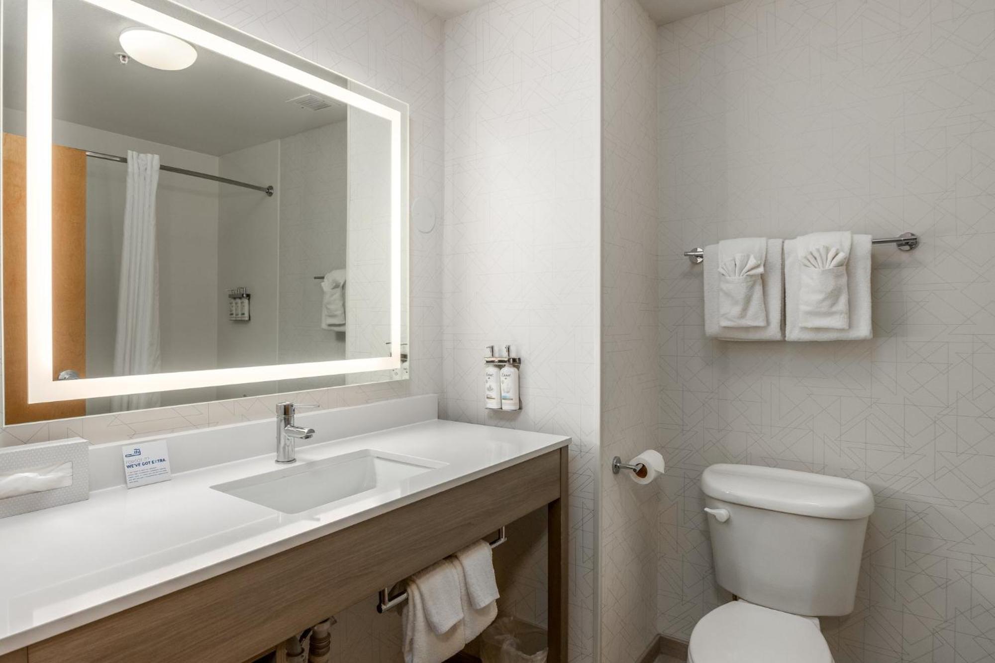 Holiday Inn Express Hotel & Suites Vancouver Mall-Portland Area By Ihg Exterior photo